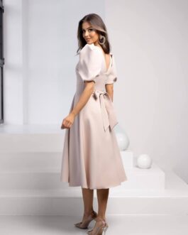 Blanca – Sukienka midi z rękawkiem w kolorze mocca