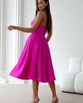 CHANELL – sukienka gorsetowa o długości midi w kolorze fuksji