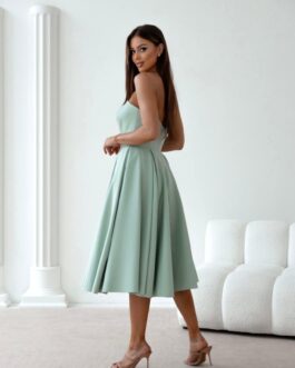 CHANELL – sukienka gorsetowa o długości midi w kolorze szałwii