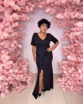 MONIA – sukienka maxi plus size z rękawkiem w kolorze czarnym