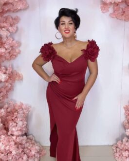 KRYSTIANNA – suknia maxi z efektownymi kwiatami w kolorze bordowym