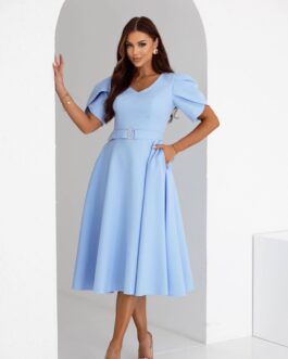 SARA – sukienka o długości midi z rękawkiem w kolorze błękitnym