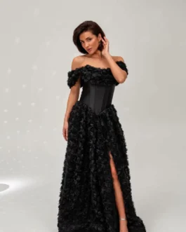 VIVIENNE – suknia gorsetowa premium o długości maxi wykonana z kwiatów 3d w kolorze czarnym